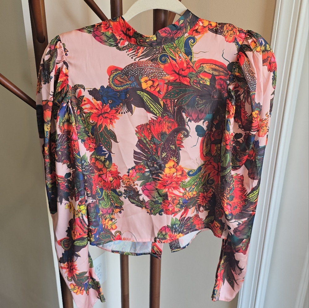 Colorful Patterned 6 Blouses Bundle - image 7